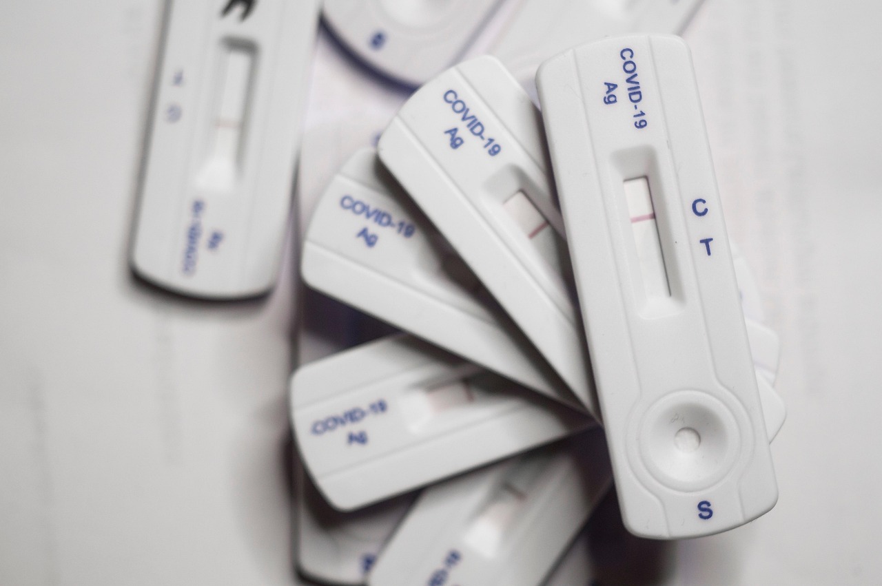 美团美卡实名账号：迅雷 app 详情下载教程路径