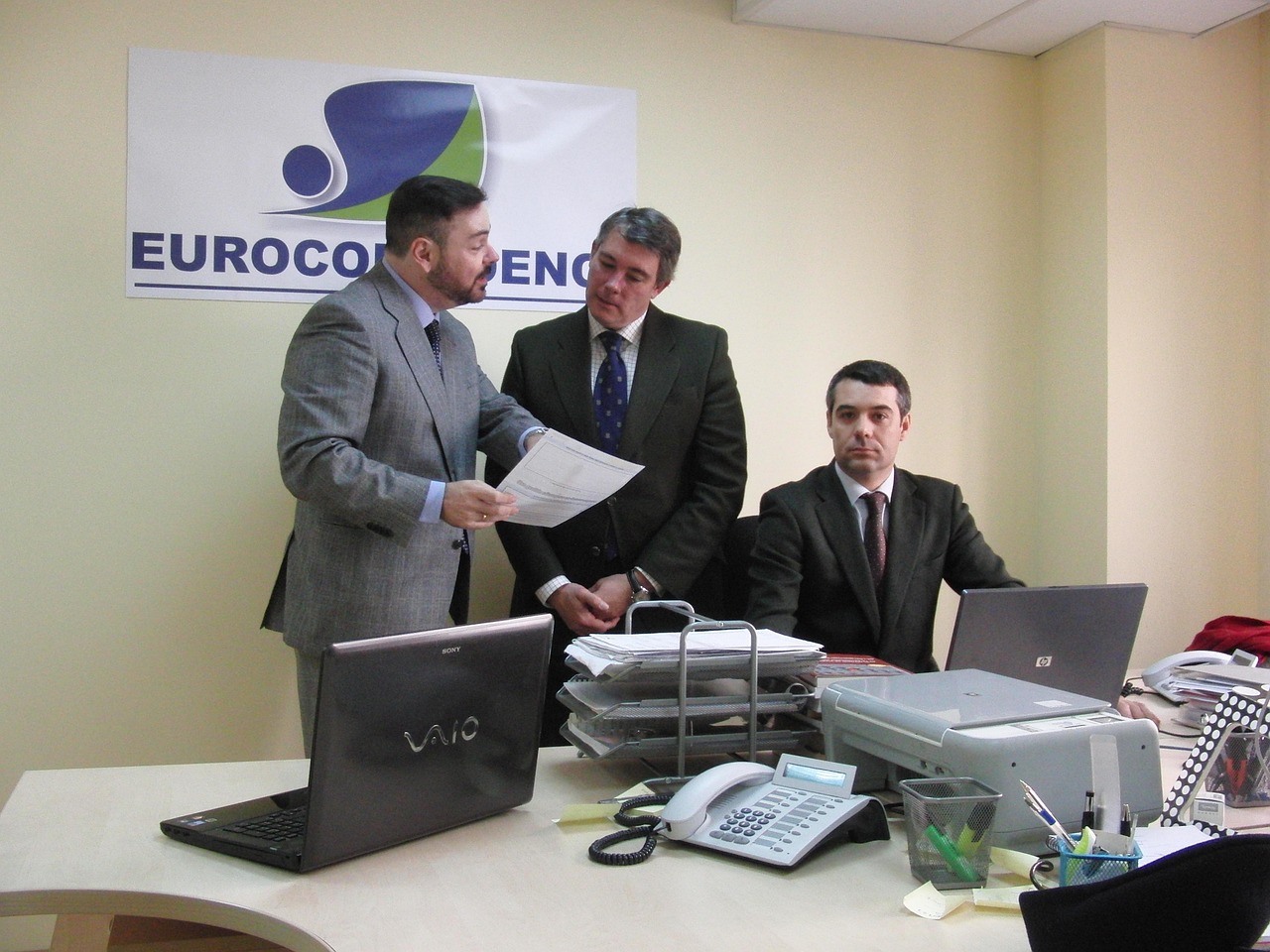 阿里山白大华：九方智投如何开户注册账号